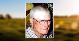 Toni Benefield's Instagram, Twitter & Facebook