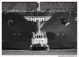 Hmm is listed in the world's largest and most authoritative dictionary database of abbreviations and acronyms. Hmm Algeciras Foto Bild Spezial Wasser Hamburg Bilder Auf Fotocommunity