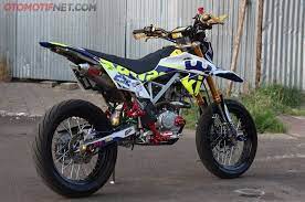 Bandingkan juga crf150l 2021 dengan rivalnya seperti klx 150, wr155 r dan lainnya. Juragan Celana Ngidam Motor Eropa Kawasaki Klx 150 Jadi Pelampiasan Gridoto Com