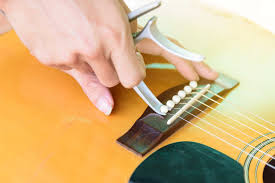 Dec 29, 2020 · if you're a beginner guitarist without a regular practice routine or any other commitments, then changing your strings once every three to six months should be fine. How Often Should You Change Your Guitar Strings