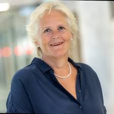 Cynthia: “Na 27 jaar dienstverband en een burn-out zegde ik mijn baan op  voor een ander leven.”