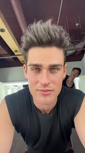 Hilarious Elvis Filter Reaction with John Pearce! 😂