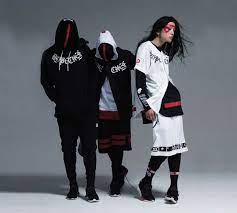 It's the art aesthetic/underground fitness movement with a dark, dark heart. What S A Health Goth And How Do I Become One