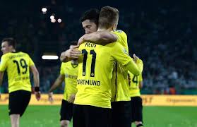 Marco Reus Snubs Lewandowski Hug It Is The Most Awkward Thing Ever Lewandowski Reus Robert Lewandowski