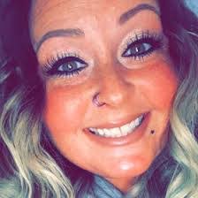 Danielle Woodbury's Instagram, Twitter & Facebook