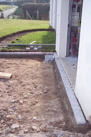 Notre Maison En Autoconstruction Dalle Beton Desactive Amenagement Jardin Devant Maison Entree De Maison Exterieur Amenagement Entree Maison