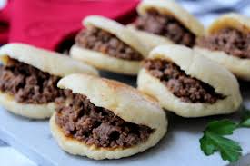 Mini Batbouts A La Viande Hachee Batbout Recette Mini Batbout Batbout Farci