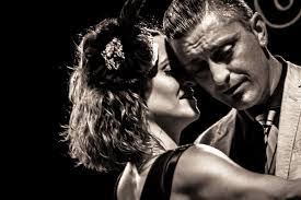 Carlos Goetz's Instagram, Twitter & Facebook