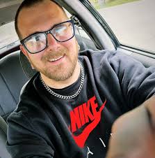 Who can provide reliable trash pickup services in Findlay, Ohio?