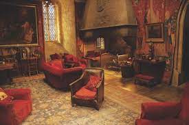 Harry Potter Magical Places From The Films By Jody Revenson Will Show You Details About The Harry Potter Movie Sets You Never Noticed Before Harry Potter Bedroom Harry Potter Room Gryffindor