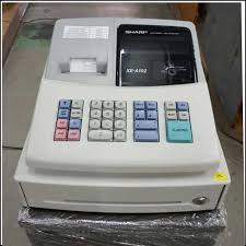 A cash register that can work well in restaurants, this model includes a receipt and kitchen printer to help manage orders, along with automatic tax computation for tables and the ability to connect to popular pos systems.it retails for about $650. Cash Register Pj E 005 Kaki Lelong Everything New And Second Hand