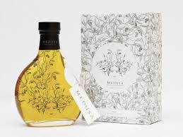 Medusa Olive Oil Student Project Olive Oil Packaging Creative Packaging Design Graphic Design Packaging