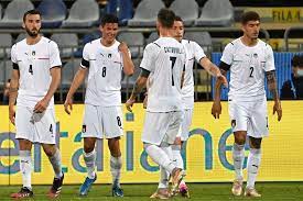 The compact squad overview with all players and data in the season this page displays a detailed overview of the club's current squad. Italy 2021 22 Away Goalkeeper Kits Released Footy Headlines