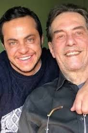 Pai delegado elogia Thammy e Andressa na web: 'Meu filho e minha nora são  lindos'