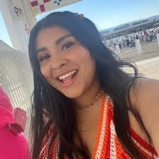 Mayra Arriaga's Instagram, Twitter & Facebook