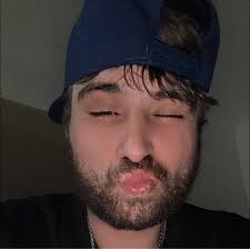 New in town and just wondering what's the go-to gas station around here and  why...