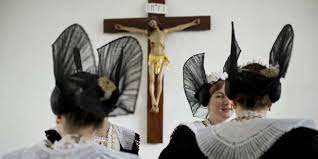 Wo ist fronleichnam ein feiertag. Fronleichnam Herkunft Und Bedeutung Des Kirchlichen Festes
