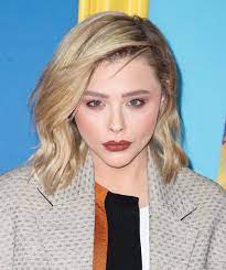 Chloë's first two appearances were as violet in two episodes of the. How Old Is Chloe Grace Moretz When Did She Date Brooklyn Beckham And What S Her Net Worth