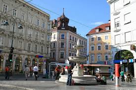 Check flight prices and hotel availability for your visit. Landstrasse Taubenmarkt Sparkassen Platz Und Brunnen Linz Osterreich