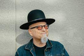 Robert francis bobcat goldthwait (born may 26, 1962) is a comedian, actor, writer, director, and a voice actor for regular show. Bobcat Goldthwait Has Moved On Why Can T We Catch Up The New York Times