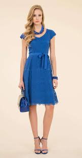 Le nuove tendenze per i vestiti bimba si orientano verso tessuti morbidi e freschi, smanicati o con romantiche maniche a palloncino, dai colori vivaci e sbarazzini. Abiti Da Cerimonia Luisa Spagnoli Catalogo Primavera Estate 2017 Foto Nanopress Donna