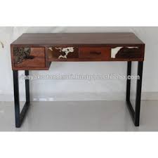 Ruang dan lingkungan kantor yang bersih akan sangat mendukung kestabilan kondisi pikiran anda. Industrial Vintage Meja Kantor Modern 4 Laci Kayu Solid Meja Kantor Desain Yang Unik Meja 2018 Baru Perabot Kantor Buy Meja Kantor Industri Industri Antik Meja Kantor Meja Kantor Eksekutif Kayu Product On