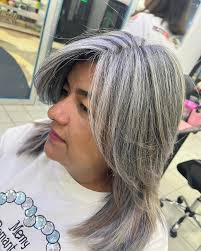 Delia Macdonald's Instagram, Twitter & Facebook