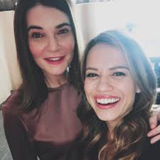 They're doing just fine without Bobby. 😉 📷: Bethany Joy Lenz