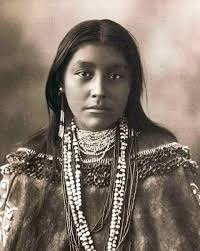 How I don't show anything and you guys don't even greet me 💔