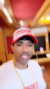 Demetric Bond's Instagram, Twitter & Facebook