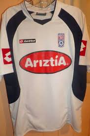 Esta tarde, comenzó a circular en redes sociales la que sería la nueva camiseta conmemorativa. Melipilla Home Camiseta De Futbol 2008