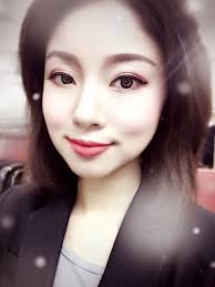 Daphne Cheng｜makeup foreverのメイクブラシを使ったコーディネート