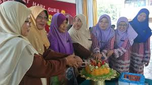 Guru, obor hemah menyinari pertiwi. Sambutan Hari Guru 2019 Guru Obor Hemah Menyinari Pertiwi Smk Telok Kerang