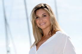 Un si grand soleil est une série de 2 saisons et 415 épisodes. Un Si Grand Soleil L Actrice Jennifer Dubourg Bracconi Devient Maman Pour La Premiere Fois