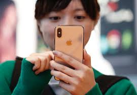 Press and hold down the side button. Iphone Xs Tips And Tricks