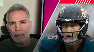 South Carolina fans storm field after upsetting No. 10 Texas A&M