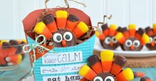 Thanksgiving crafts to make thanksgiving table settings crafts for kids to make thanksgiving ideas kids crafts thanksgiving preschool easy meals a gratitude pie chart and a turkey leg placecard will give the kids something fun to make on thanksgiving day. Diy Edible Thanksgiving Table Favors Forkly