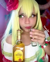 ✨"Estoy aliviada de que hayas escogido este camino"✨ Otra fotito de mi  cosplay de Elaine osi, no saben el trabajo que me dio conseguir el vestido,  fue un problema, pero al final