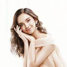 She is known as the winner of the tenth season of indonesian idol lyodra was the first child of two siblings, from the couple simar ginting and natalia johana beru tarigan. Tentang Kamu Single By Lyodra Spotify
