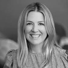 Kasey Linton's Instagram, Twitter & Facebook