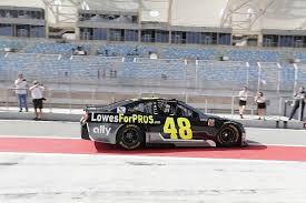 I wouldn't want a nascar track for two reasons: Alonso Was Very Far Away From Good Lap During Bahrain Nascar Run