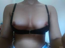 Fotos caseras de tetas de Fotos de mis tetas con Pechos naturales y sensuales en Escenas auténticas y Entornos hogareños capturando la Atracción genuina y Miradas provocadoras revelando Formas tentadoras para el Éxtasis inigualable y la Fantasía desatada