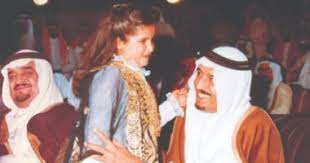 الأميرة حصة بنت سلمان مرض والدتى فى وقت مبكر من حياتى جعلنى أعيش حالة توازن وأبنى شخصيتى ووالدى معلمى وإخوانى نوافذى على العالم سعيدة بنيل المرأة حق القيادة ولو أتيحت لى الفرصة