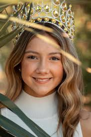 A little pageant beach trip/ senior photos for some of the queens