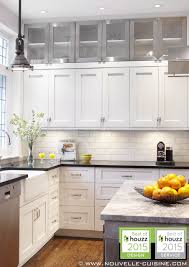 Shaker Style Kitchen With Lacquered Cabinets And Quartz Countertops Cuisine De Style Shaker Avec Kitchen Interior Industrial Kitchen Design Kitchen Design