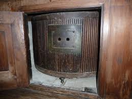 Between 1845 and 1864 they were abandoned in the pia casa degli esposti e delle partorienti in santa caterina alla ruota di milano, 85,267 children. Fori Ispezione Foto Di Sacra Ruota Degli Esposti Napoli Tripadvisor