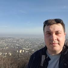 We're visiting next week and it's my husbands 50th. The New York cafe is  booked. Is there anywhere else for a 'special meal'? Thanks