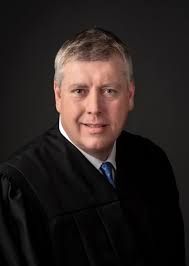 Mendenhall gets Republican nod for judge