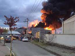 Jun 29, 2021 · hüda par bingöl i̇l başkanı refik alpaya ve beraberindeki heyet, 25 haziran'da başlayan ve büyük oranda kontrol alınan genç ilçesindeki orman yangını bölgesine giderek halka geçmiş olsun dileklerini iletti. Kocaeli De Fabrika Yangini
