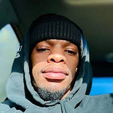 Logic stops show to call out front-row fan